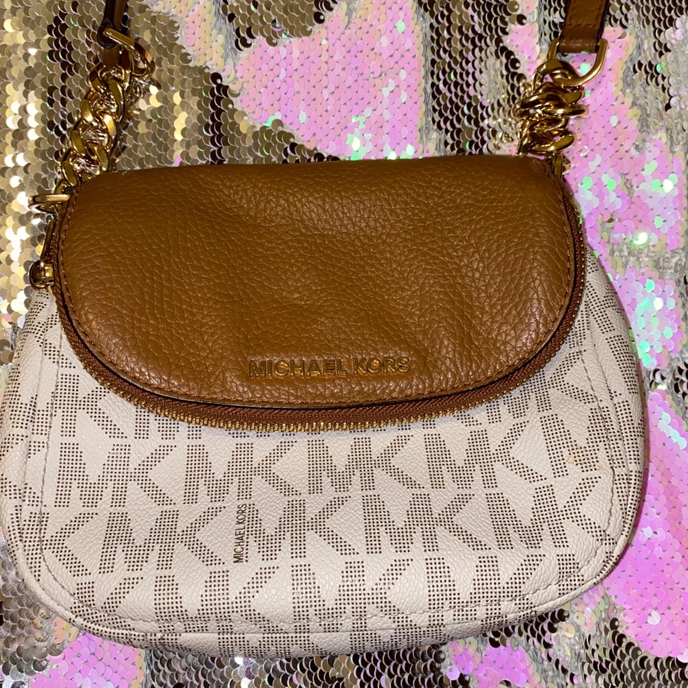 Michael Kors Mini Logo Crossbody bag